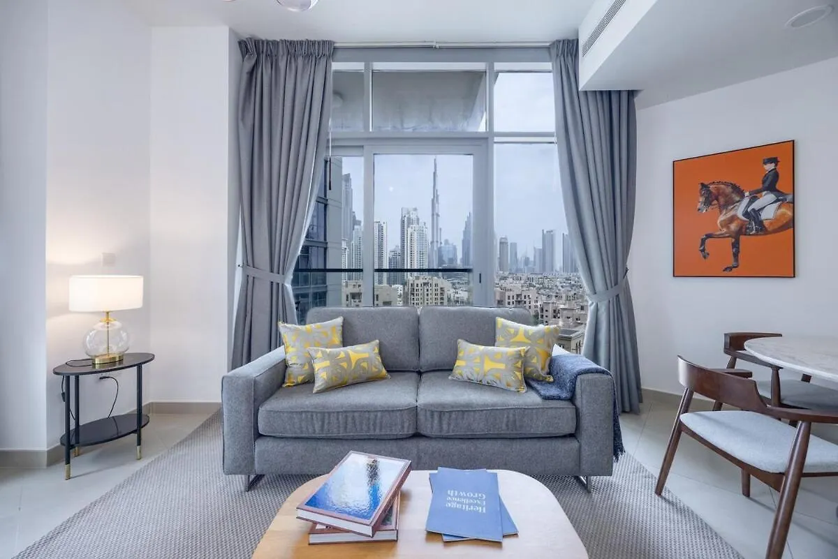 Luxury Downtown 1-Bedroom With Burj Khalifa Views Dubai