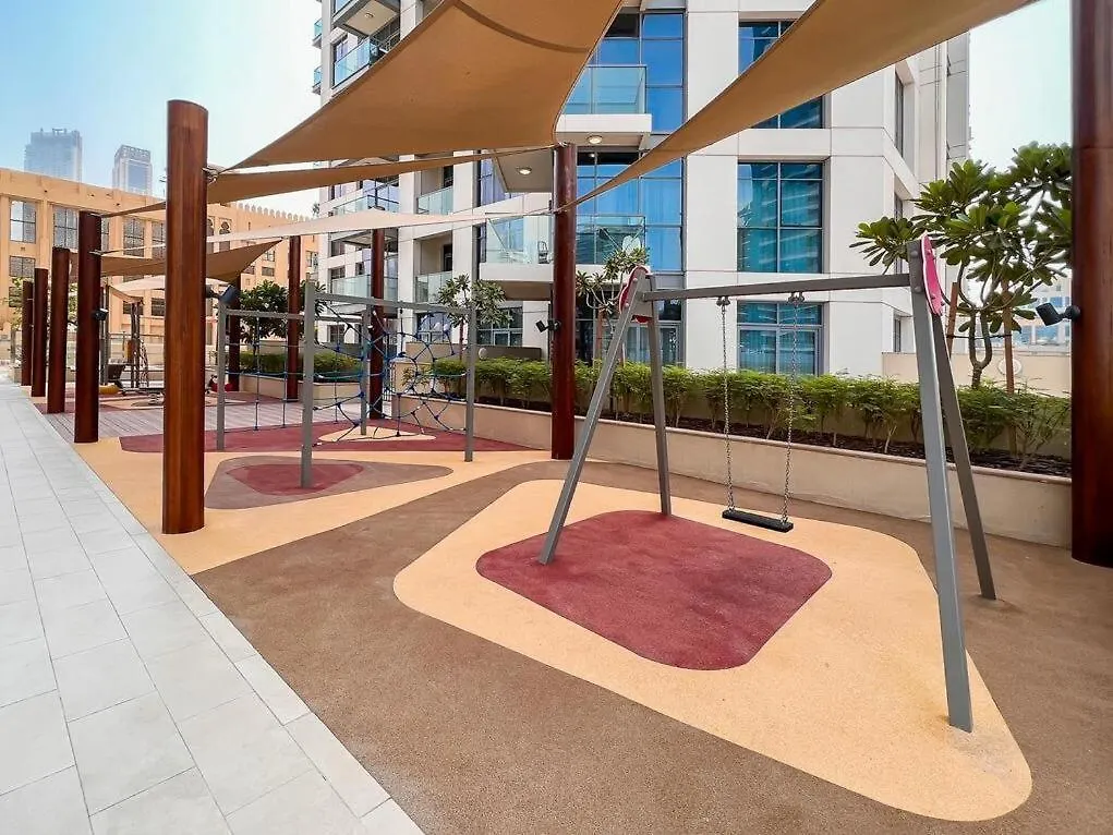 Luxury Downtown 1-Bedroom With Burj Khalifa Views Dubai Apartment
